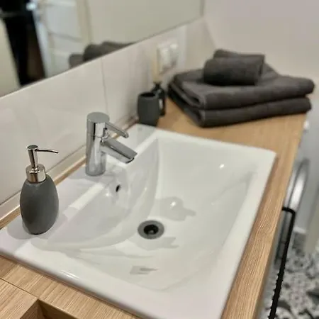 Smart Ogrodowa * وارسو